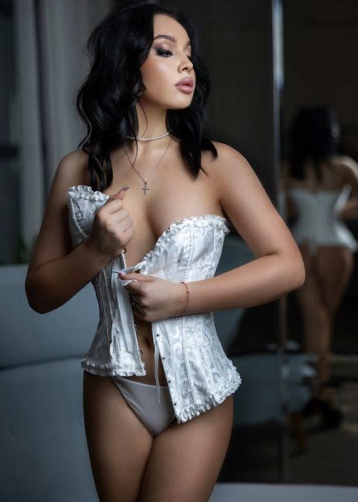 Индивидуалка Эмилия фото № 2 в городе Артём