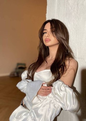 Сашенька, Г. Артём